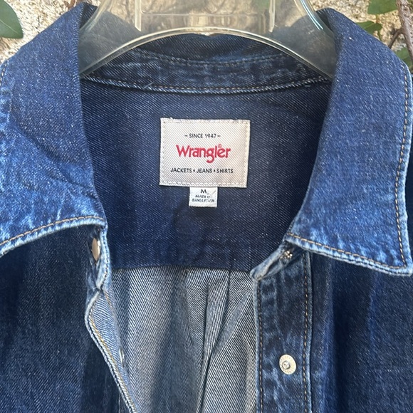 Wrangler Girlfriend  Shirt Dark Wash - Picture 5 of 12